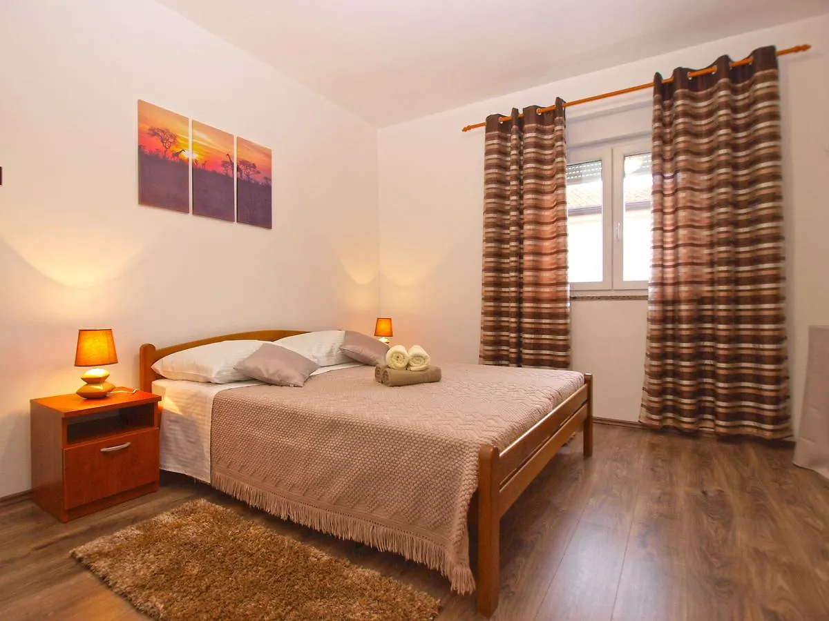 Apartment Luciano 1540 Pula 0*,  Chorvatsko