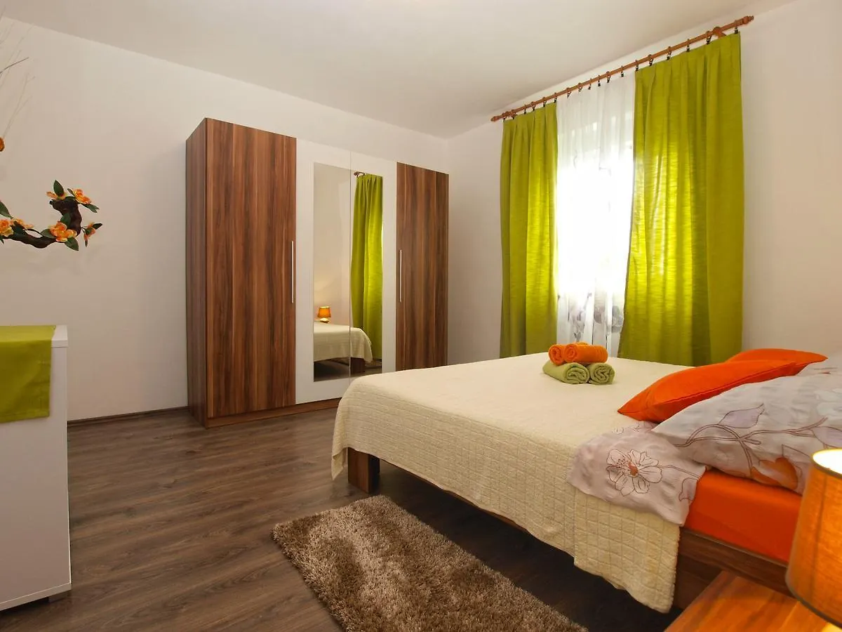 Apartment Luciano 1540 Pula 0*,  Chorvatsko